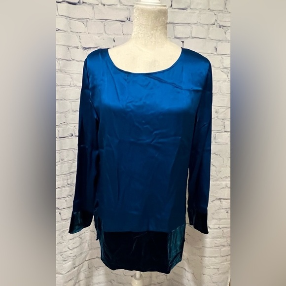 Diane Von Furstenberg blue silk Blouse Size Small - Picture 1 of 8